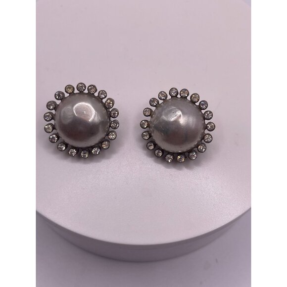 Vintage Nettie Rosenstein Faux Pearl Earrings With Rhinestone Halo - Picture 14 of 16